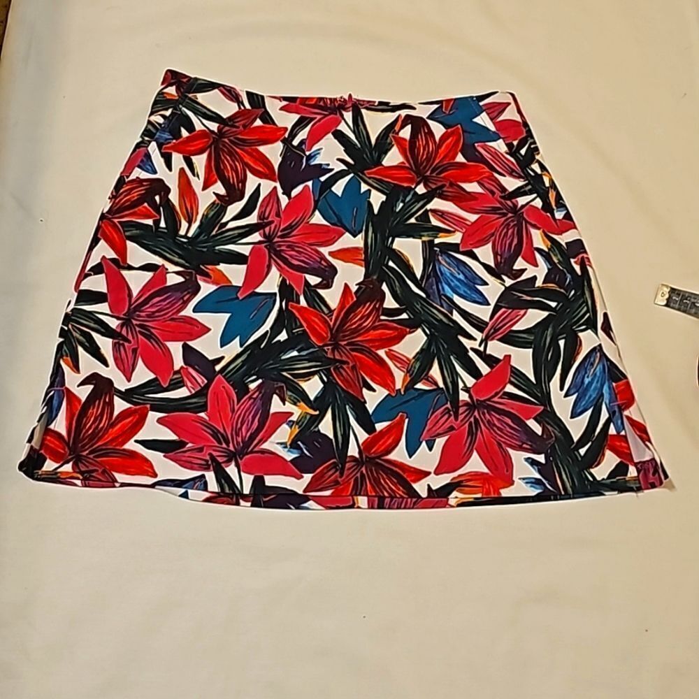 LADY HAGEN FLORAL GOLF Skort size 2